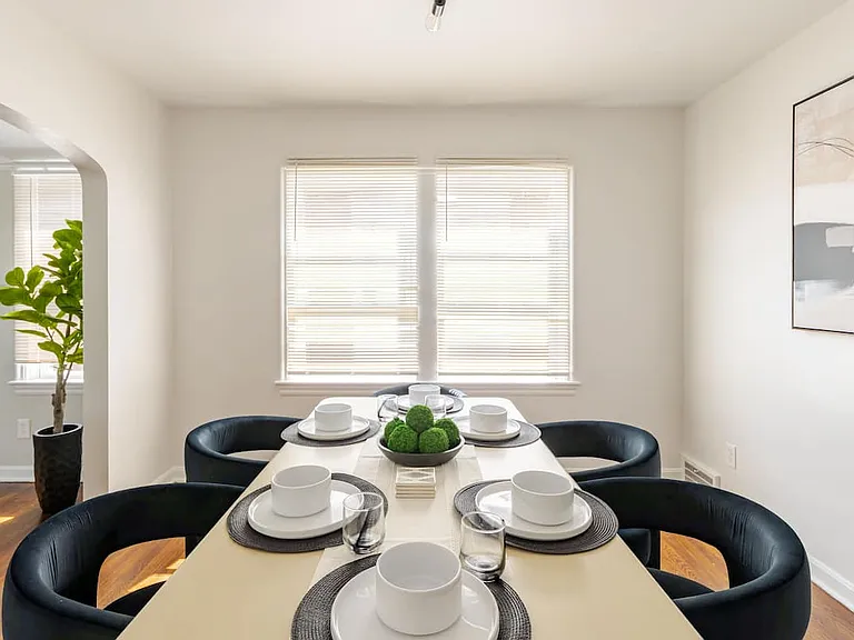 13614 Cedar Rd #2 — Photo 5