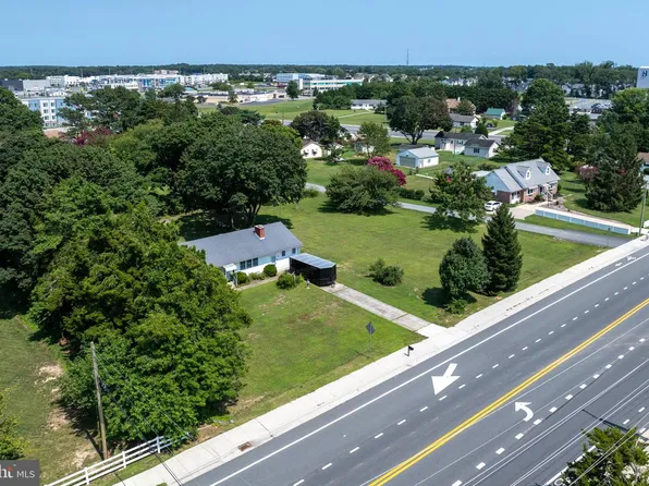 19234 Plantation Rd, Rehoboth Beach, DE 19971