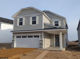 6729 104th St, Cottage Grove, MN 55016