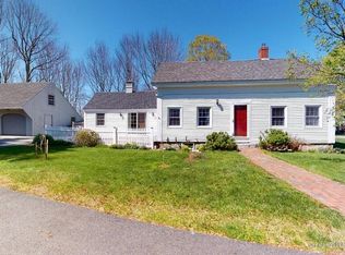 9 Mayo Rd, Hampden, ME 04444