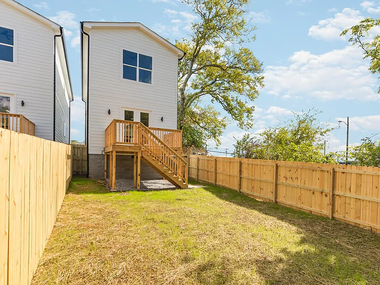 2107 Courtney Ave #A — Photo 20