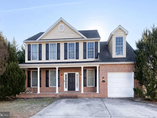 113 Sauers Ln, Glen Burnie, MD 21061