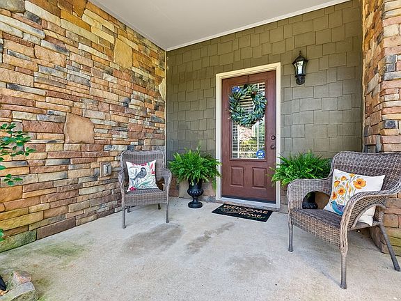 3rd image of 20 Lee Road 2192