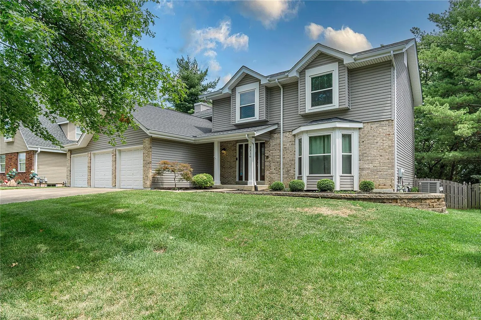 2316 Forest Leaf Pkwy photo 1