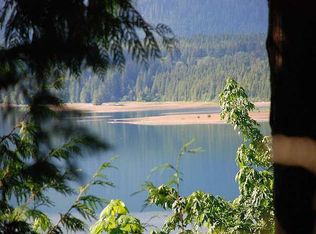 5811 N Lake Cushman Rd, Hoodsport, WA 98548
