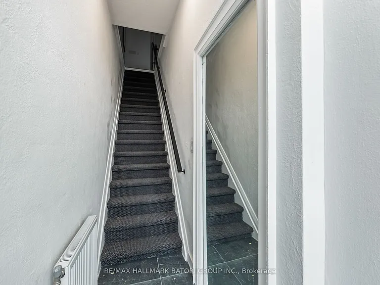 357 Eglinton Ave W #A — Photo 16