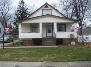 5152 Charles St, Maple Heights, OH 44137