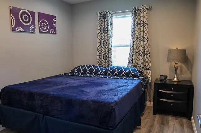 1415 Stearns Dr — Photo 24