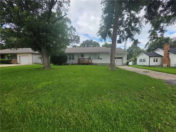 2126 S 48th St, Kansas City, KS 66106