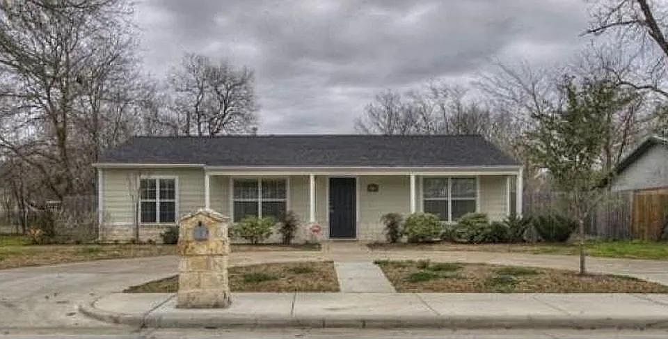 1st image of 1011 Welsh Ave
