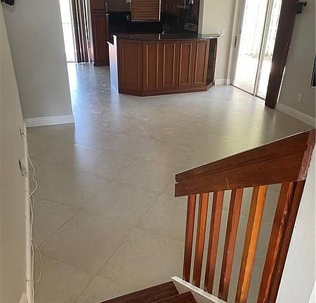 4th image of 806 NW 98th Ave