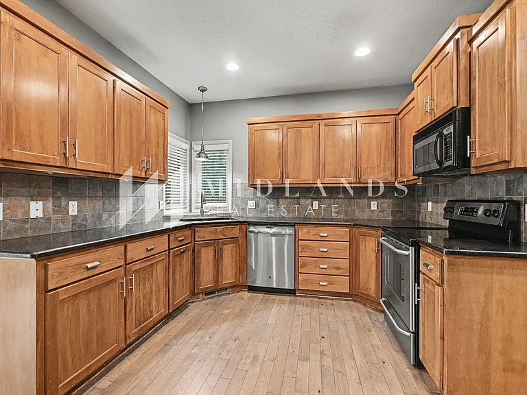 10307 Florence Cir — Photo 5