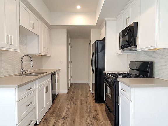 3rd image of 340 N Oxford Ave #203