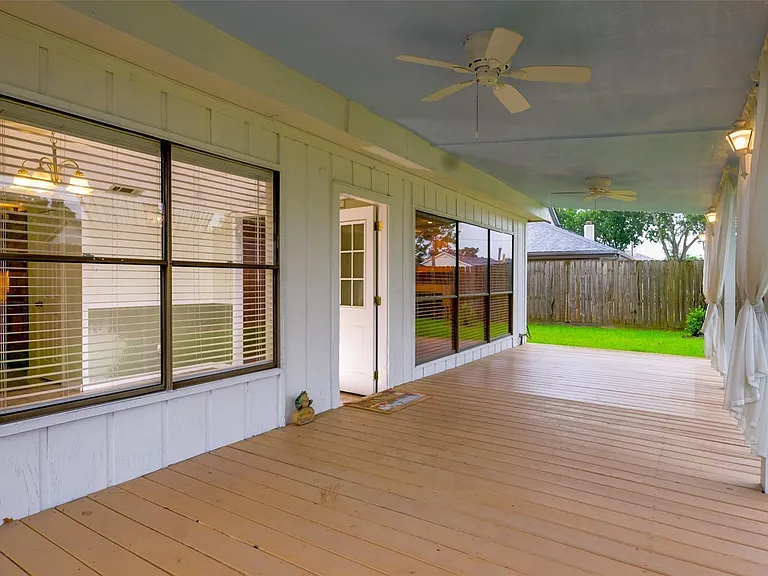 2520 Hadley Cir — Photo 14