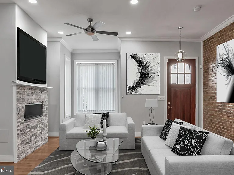 1310 Riggs St NW — Photo 8