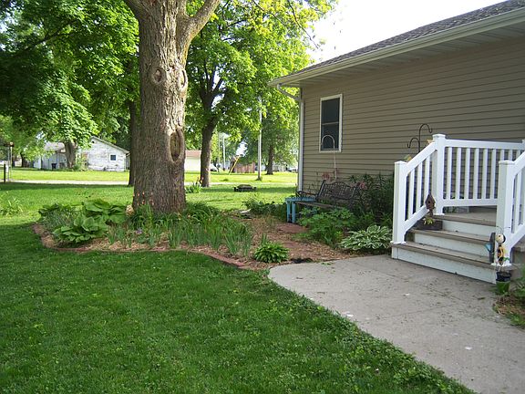 Front Garden Area