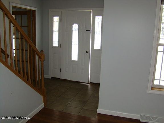 5th image of 4 Briarhurst Dr