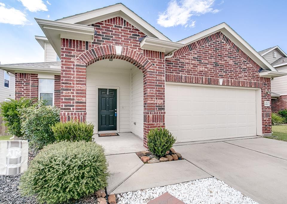 1st image of 10915 Barker Gate Ct