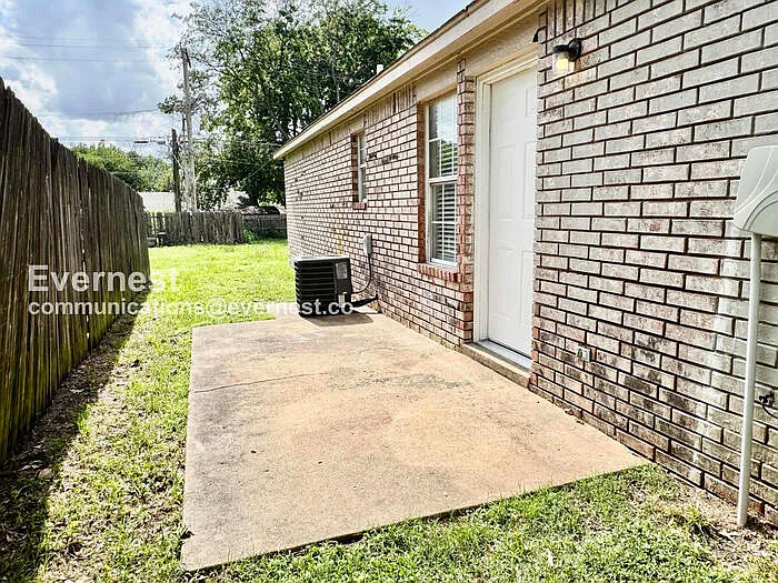 820 N Birch Ave — Photo 16