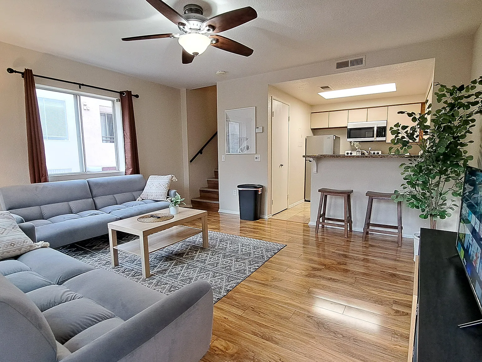 3927 Nobel Dr — Photo 3