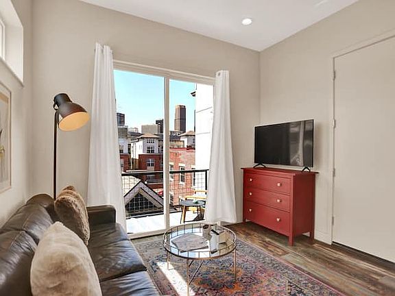 5th image of 1744 N Pearl St Unit 300