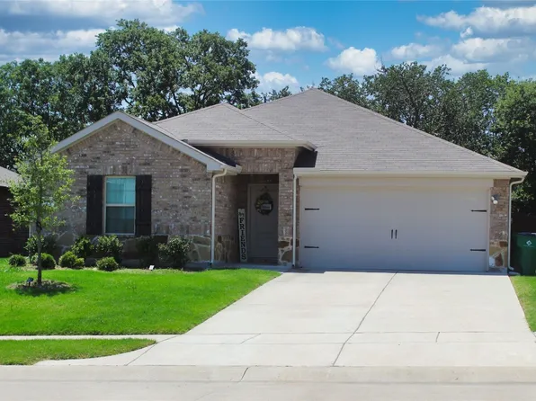 104 Secretariat Ln, Caddo Mills, TX 75135