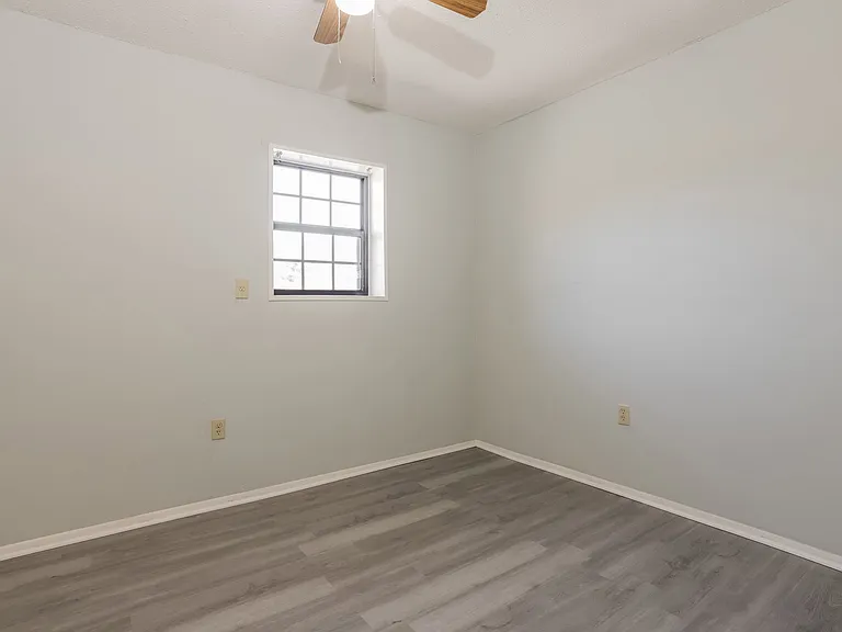 80 Jones Road — Photo 29