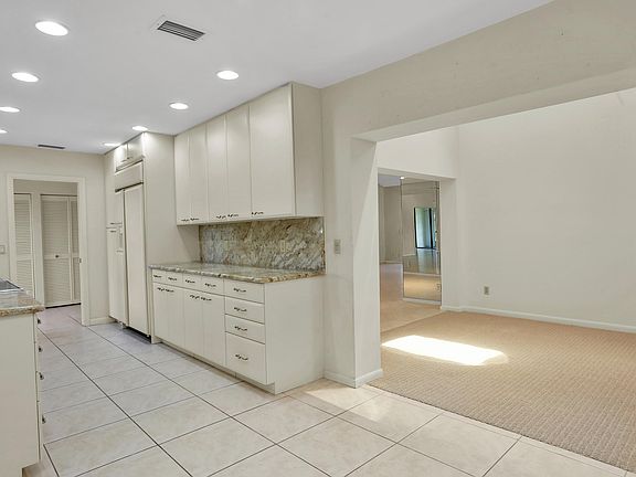 4th image of 57 Cambridge Ln