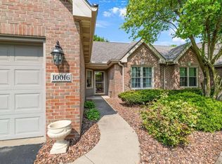 10016 Wildwood Ln, Highland, IN 46322