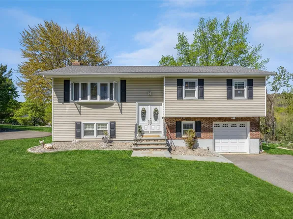 26 Hillside Drive, Thiells, NY 10984