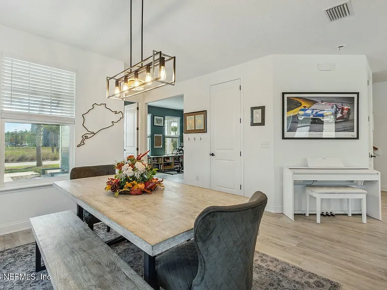 213 Daydream Ave — Photo 9