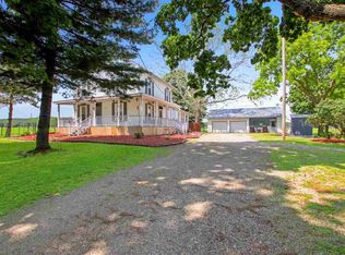 2417 E Cloverdale Rd, Chillicothe, IL 61523