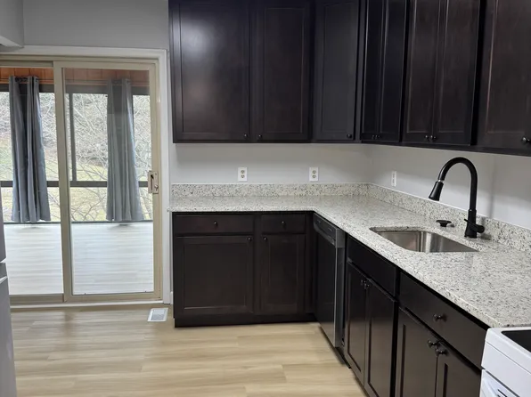 939 Wampler Ln, Westminster, MD 21158