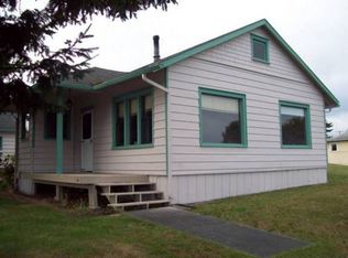 1702 W 5th St, Port Angeles, WA