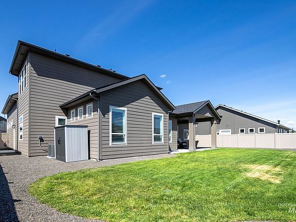 3rd image of 8809 E Daffodil St