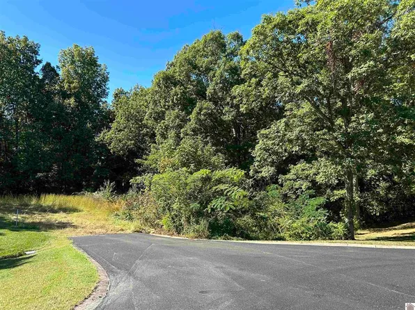 18 Senaca Ct, Benton, KY 42025