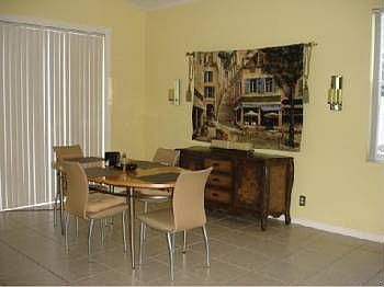 3rd image of 6120 Newport Village Way