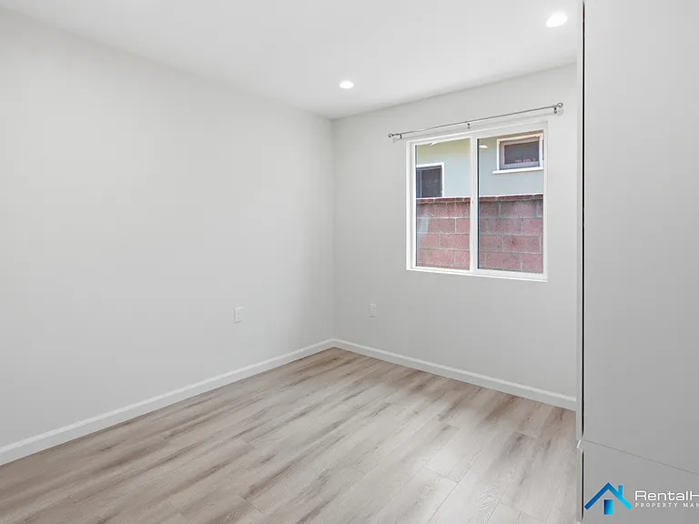 7404 Lemp Ave — Photo 7