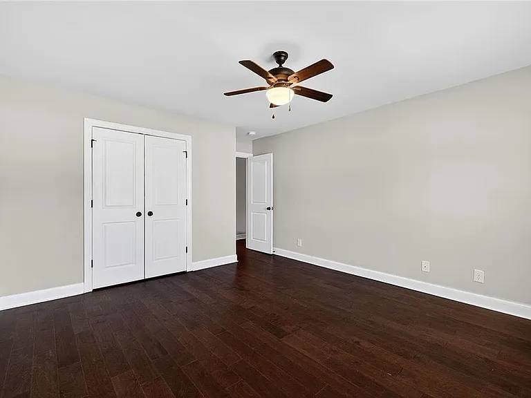 3047 Mountain Shadow Way — Photo 32
