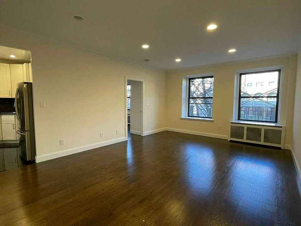 1st image of 22 W 77th St #22B