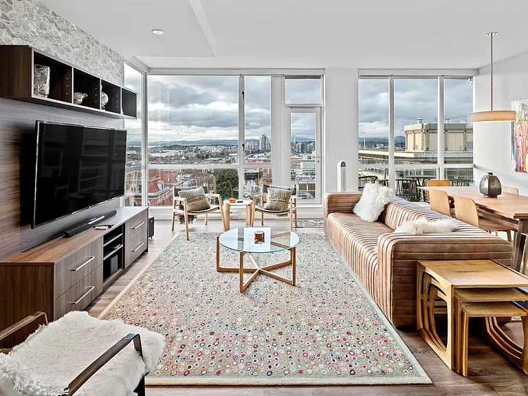 732 Cormorant St #1005 — Photo 5