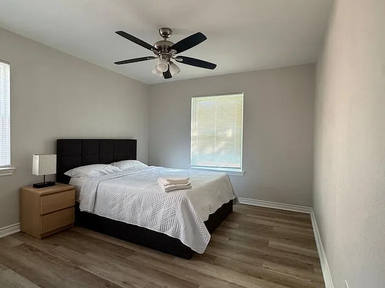 Topaz Ln — Photo 17