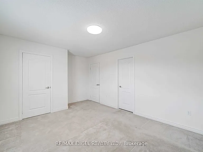 67 Alvin Curling Cres — Photo 31