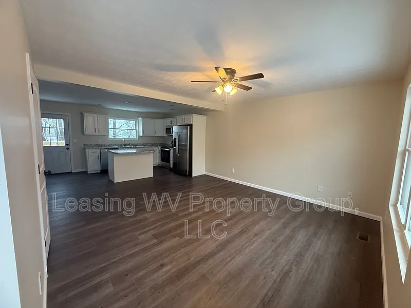 2 bed, 3.0 bath, 1229 sqft, $1,600 — Photo 3