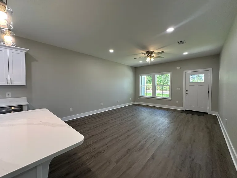 1332 Jackson St — Photo 5