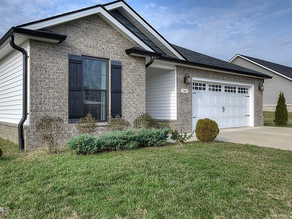 2nd image of 1417 Lemongrass Dr