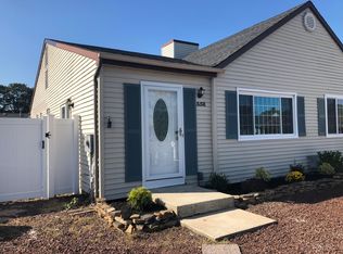 558 Constable Pl, Toms River, NJ 08753