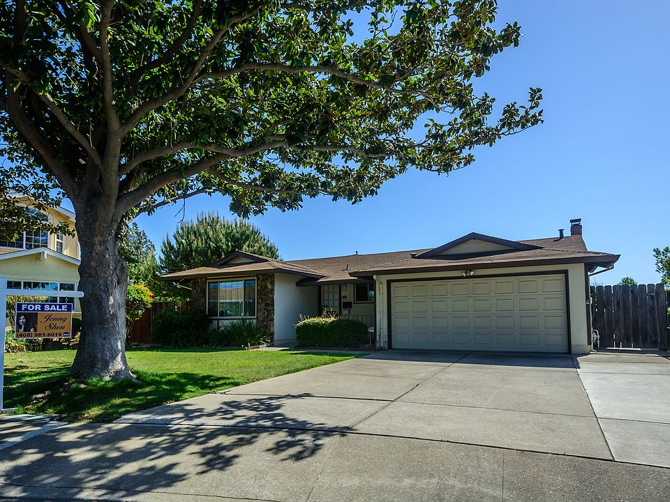 1st image of 2535 Monarch Pl