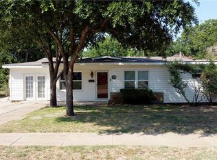 120 Austin St, Mc Gregor, TX 76657