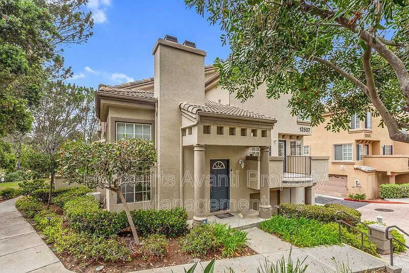 3 bed, 3.0 bath, 1584 sqft, $4,895 — Photo 1